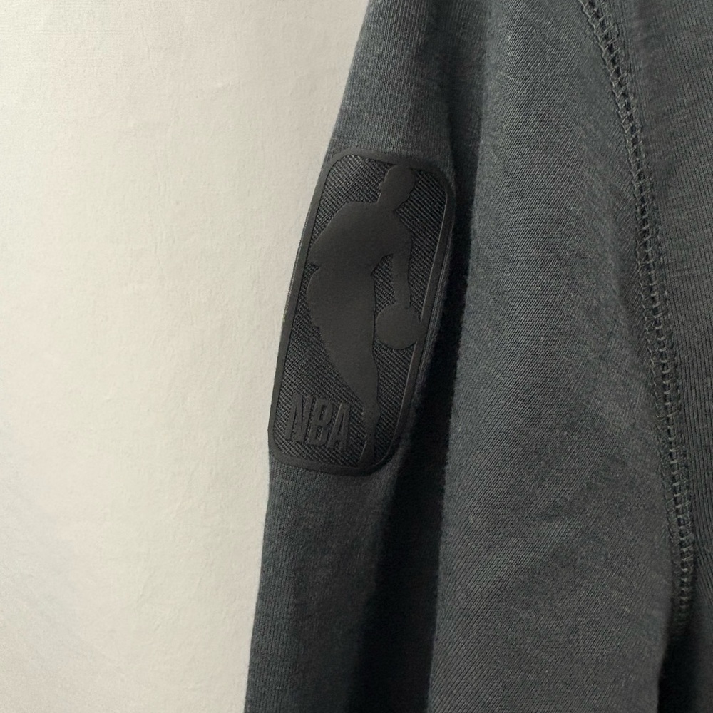 Nike Tech Hoodie XL Youth NBA Cleveland Cavaliers Dark Gray Basketball Dri-Fit - Picture 5 of 11